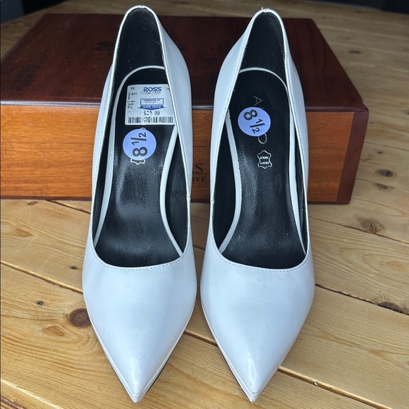 Aldo Sz 8 1/2 Elegant White Stiletto Heels - Picture 2 of 9